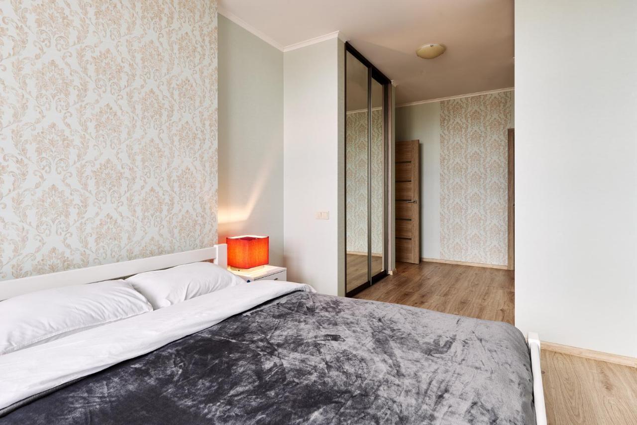 Затишна Квартира У Центрі Міста Elisium3 Kiev Ngoại thất bức ảnh